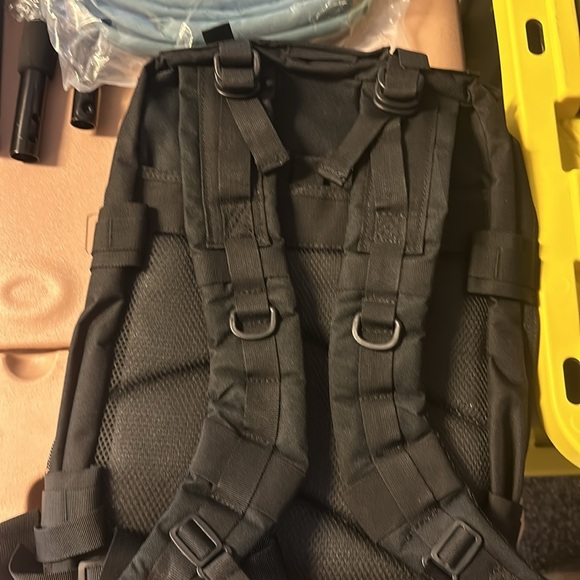 Large backpack NEW - Picture 3 of 5